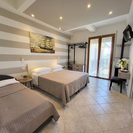 Hotel Villa Fulgida Cattolica Extérieur photo