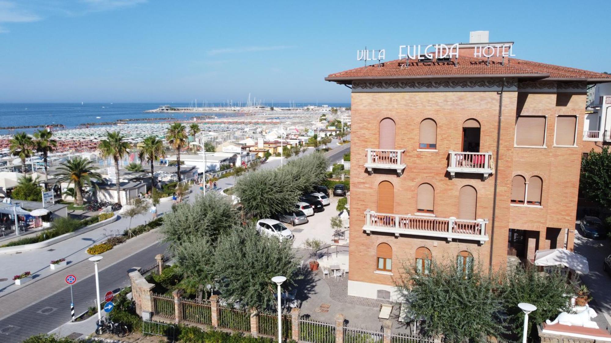 Hotel Villa Fulgida Cattolica Extérieur photo