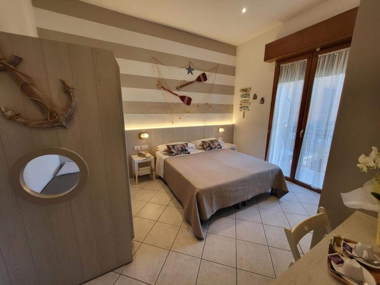 Hotel Villa Fulgida Cattolica Extérieur photo