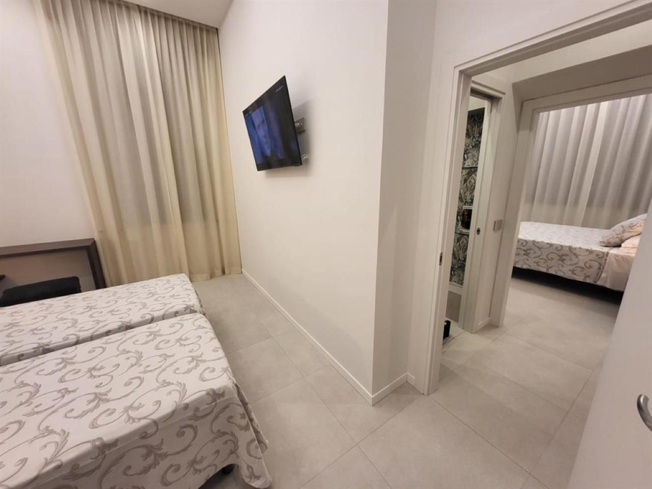 Hotel Villa Fulgida Cattolica Extérieur photo