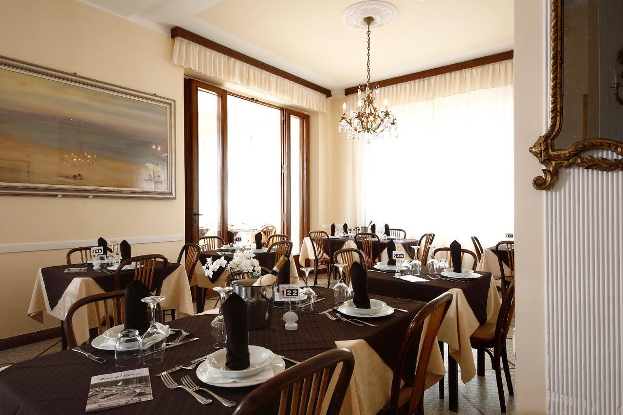 Hotel Villa Fulgida Cattolica Extérieur photo